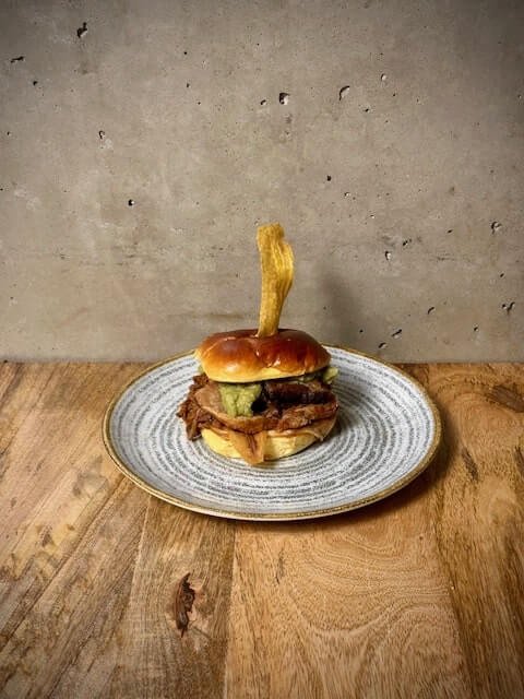 Burger Que Paisa - Alexs Slow Smoked Bbq